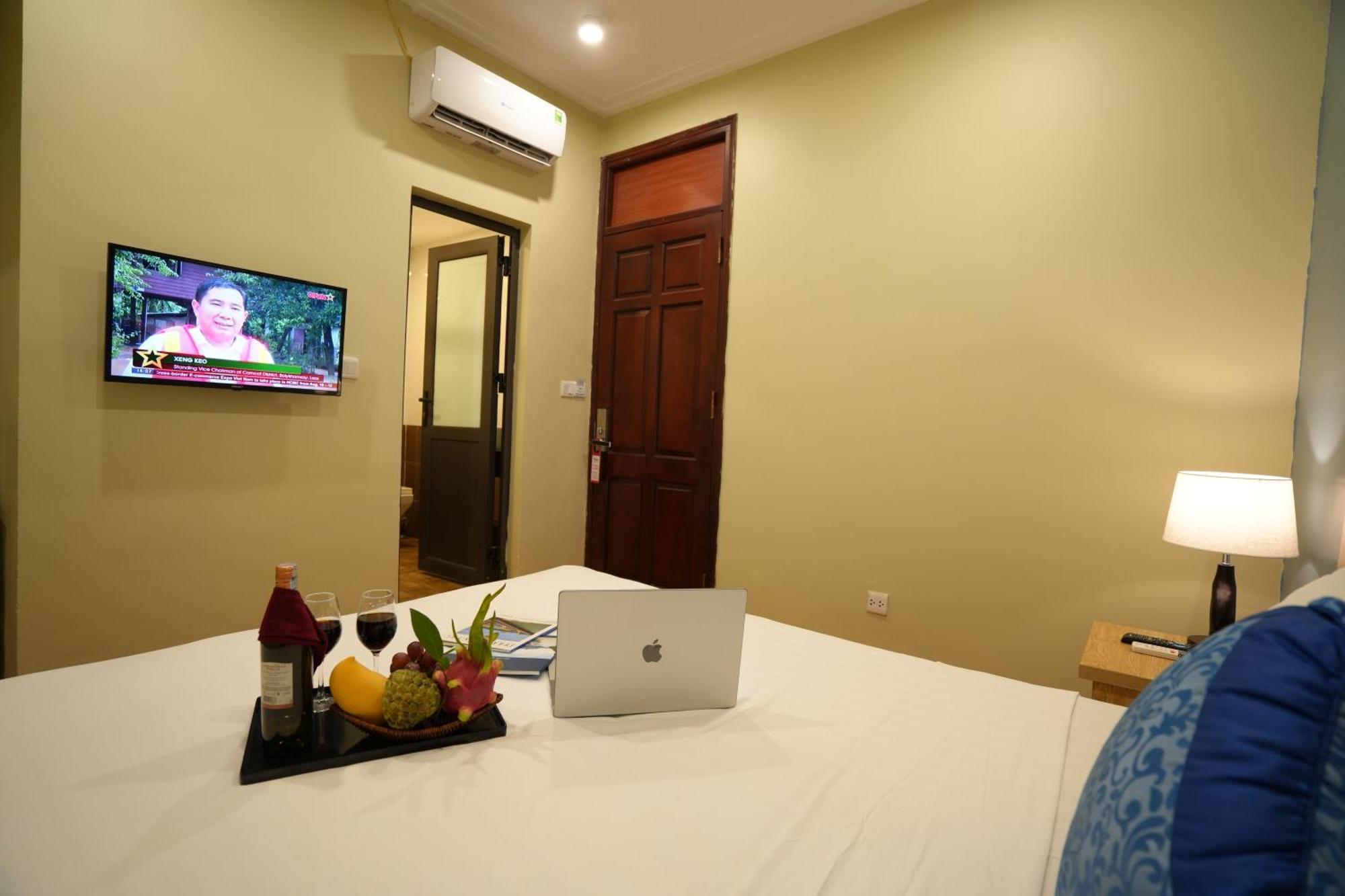 Valley Hotel &Travel Hanoi Exteriör bild